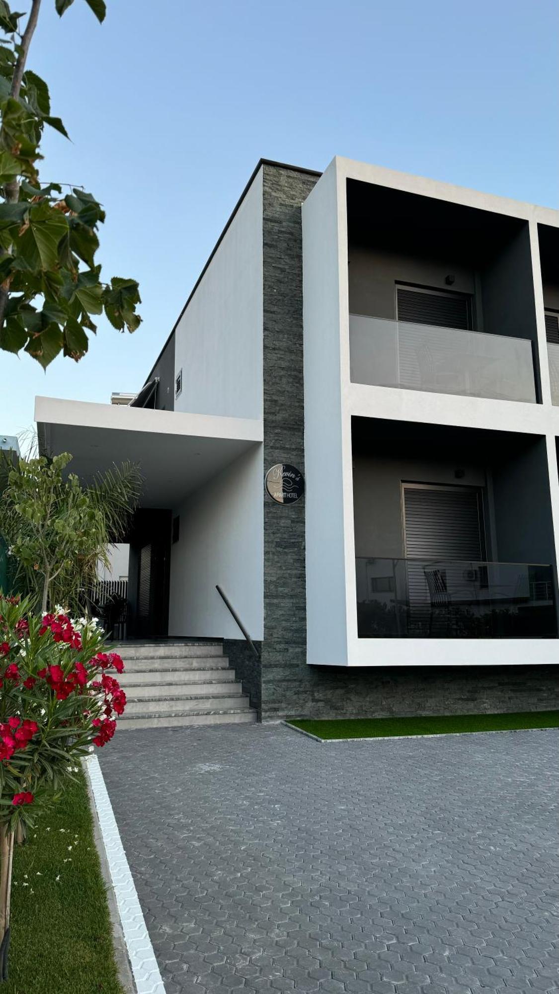 Kevin'S Aparthotel Vlorë エクステリア 写真