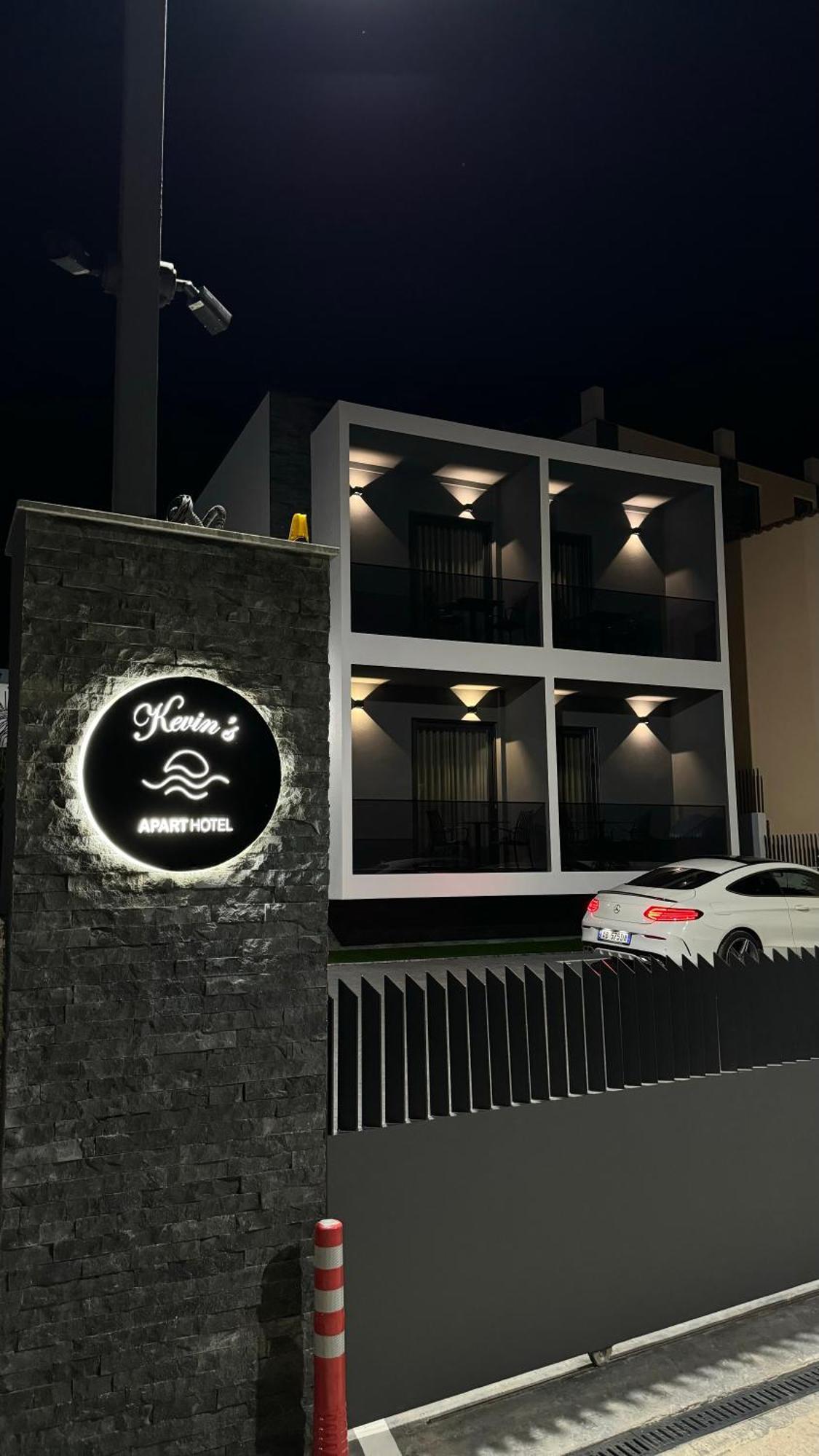 Kevin'S Aparthotel Vlorë エクステリア 写真