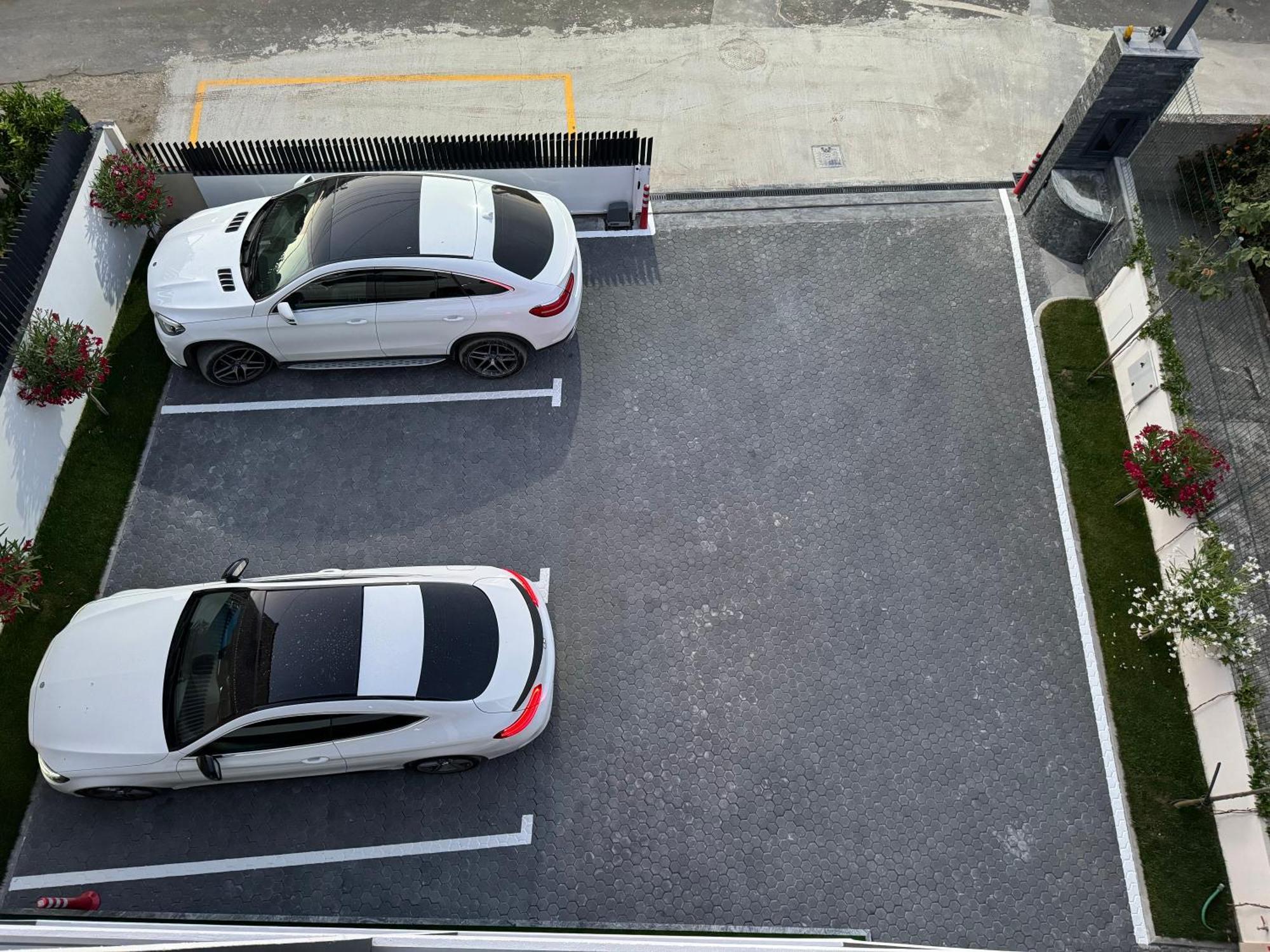 Kevin'S Aparthotel Vlorë エクステリア 写真
