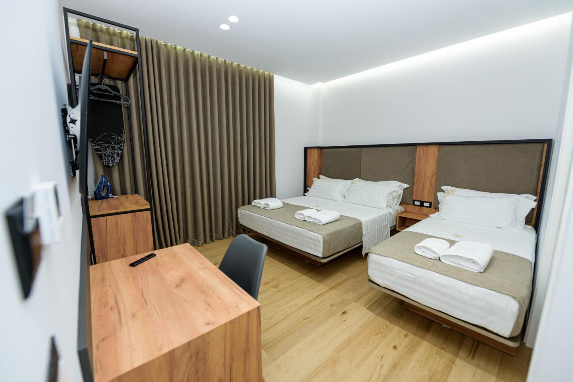 Kevin'S Aparthotel Vlorë エクステリア 写真